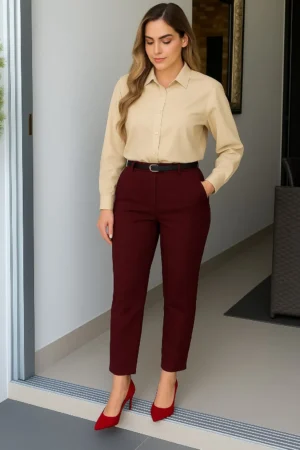 Camisas-manga-larga-de-estrella-beige.webp Blusa de Vestir beige