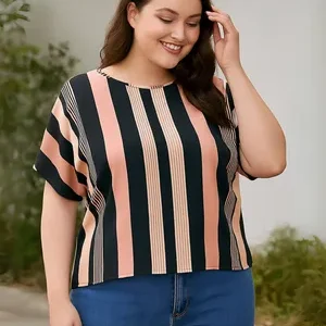 Blusa rayada con abertura trasera