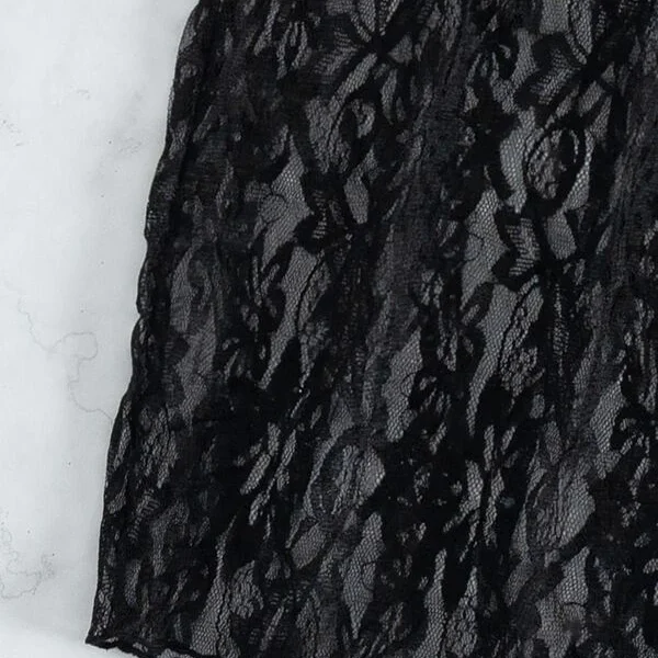 Salida de baño con encaje floral con parte delantera abierta