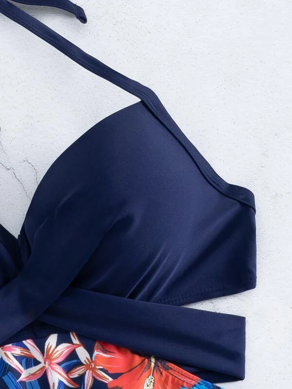 Conjunto tankini estampado tropical