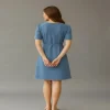 vestido con cinturon celeste