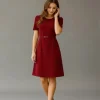 vestido con cinturon rojo